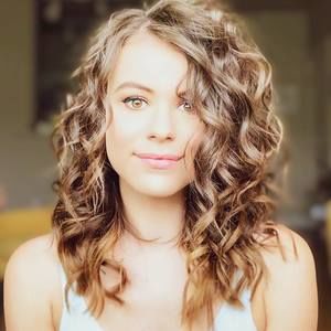 Meet your Posher, Abigail